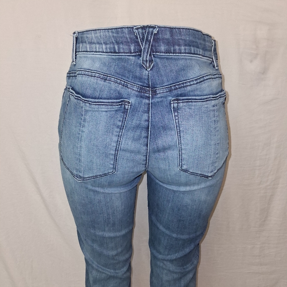 Democracy Cropped Blue Jeans Size 8p - Picture 8 of 16